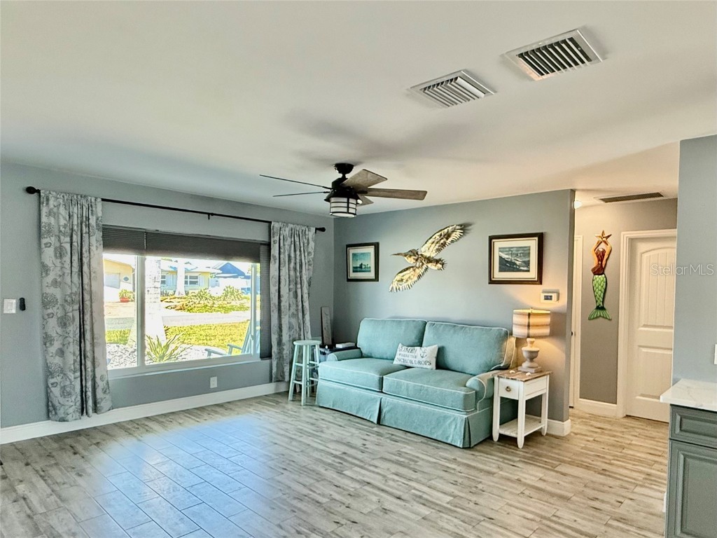 12300 4th Street E Treasure Island FL 33706 TB8390151 image10