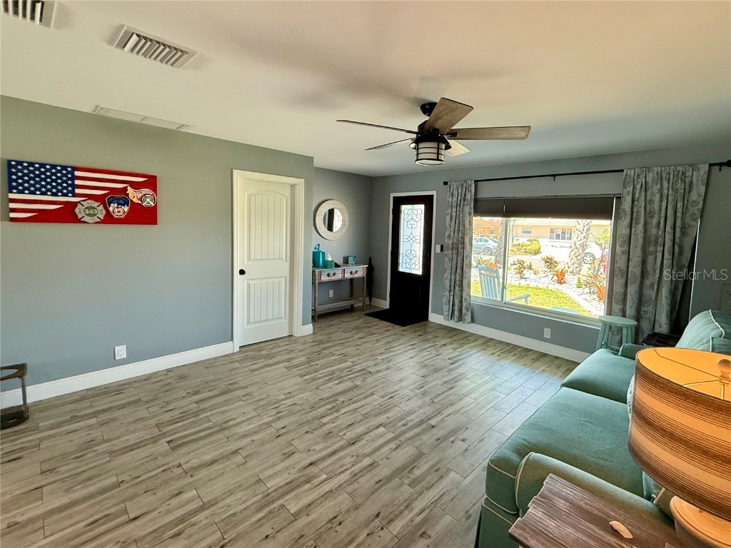 12300 4th Street E Treasure Island FL 33706 TB8390151 image12