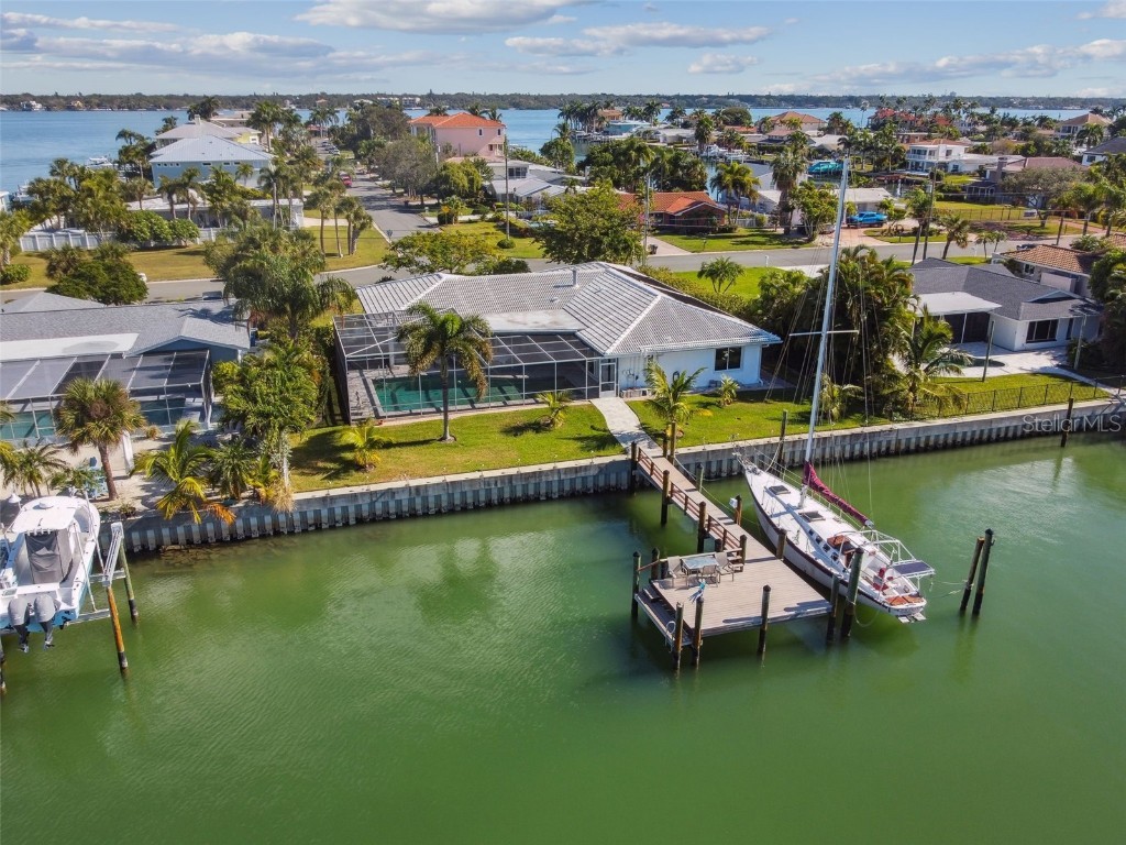 12300 7th Street E Treasure Island FL 33706 - BOCA CIEGA BAY INTRA COASTAL U8221563 image1