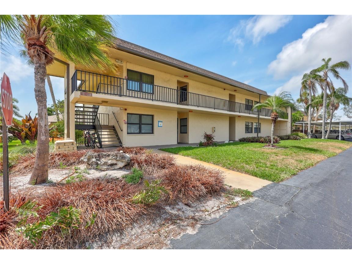 12300 Vonn Road #1102 Largo FL 33774 G5095507 image2