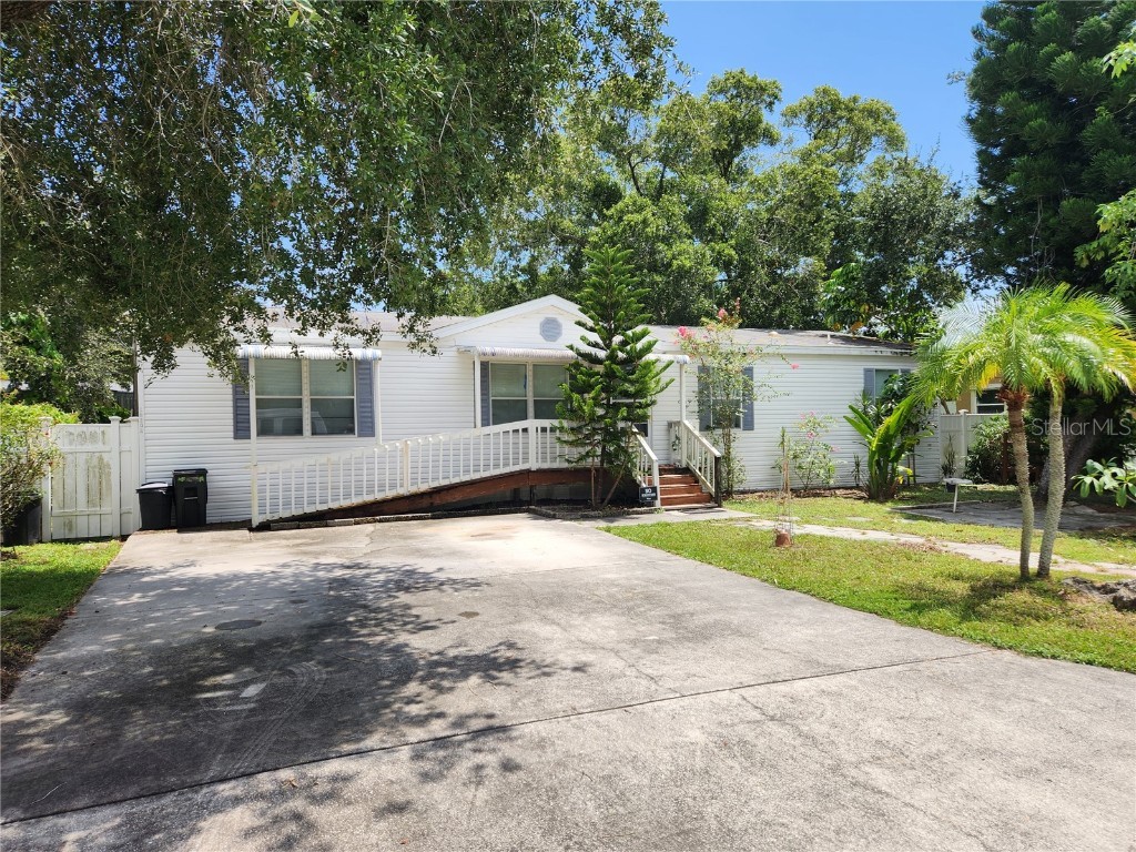 12301 Land Street Largo FL 33773 U8254789 image1