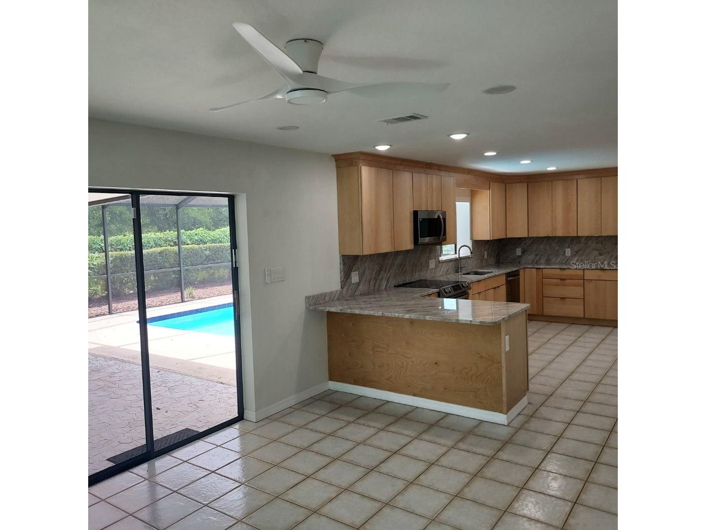12302 N 27th Street Tampa FL 33612 TB8516938 image3