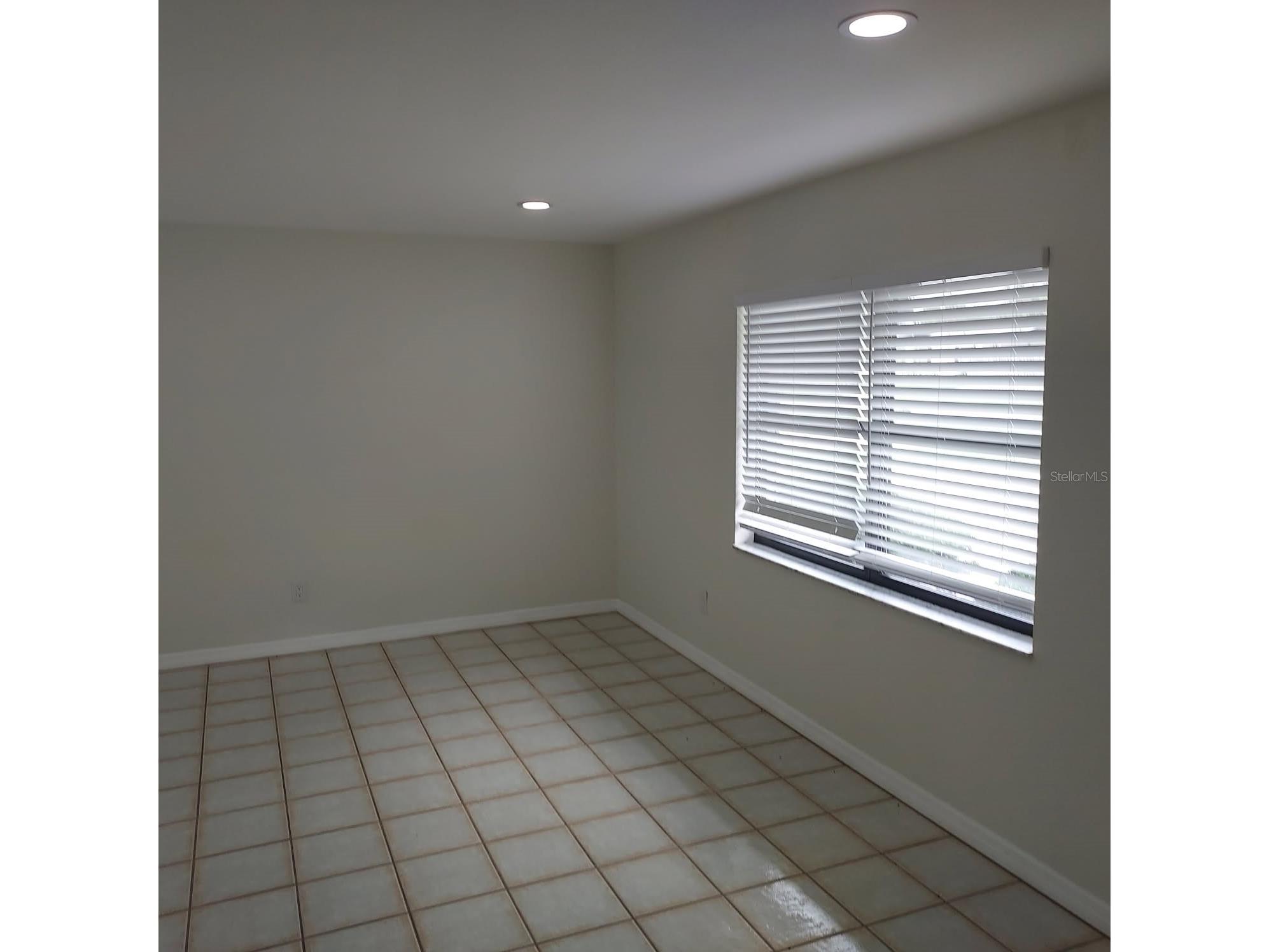 12302 N 27th Street Tampa FL 33612 TB8516938 image8