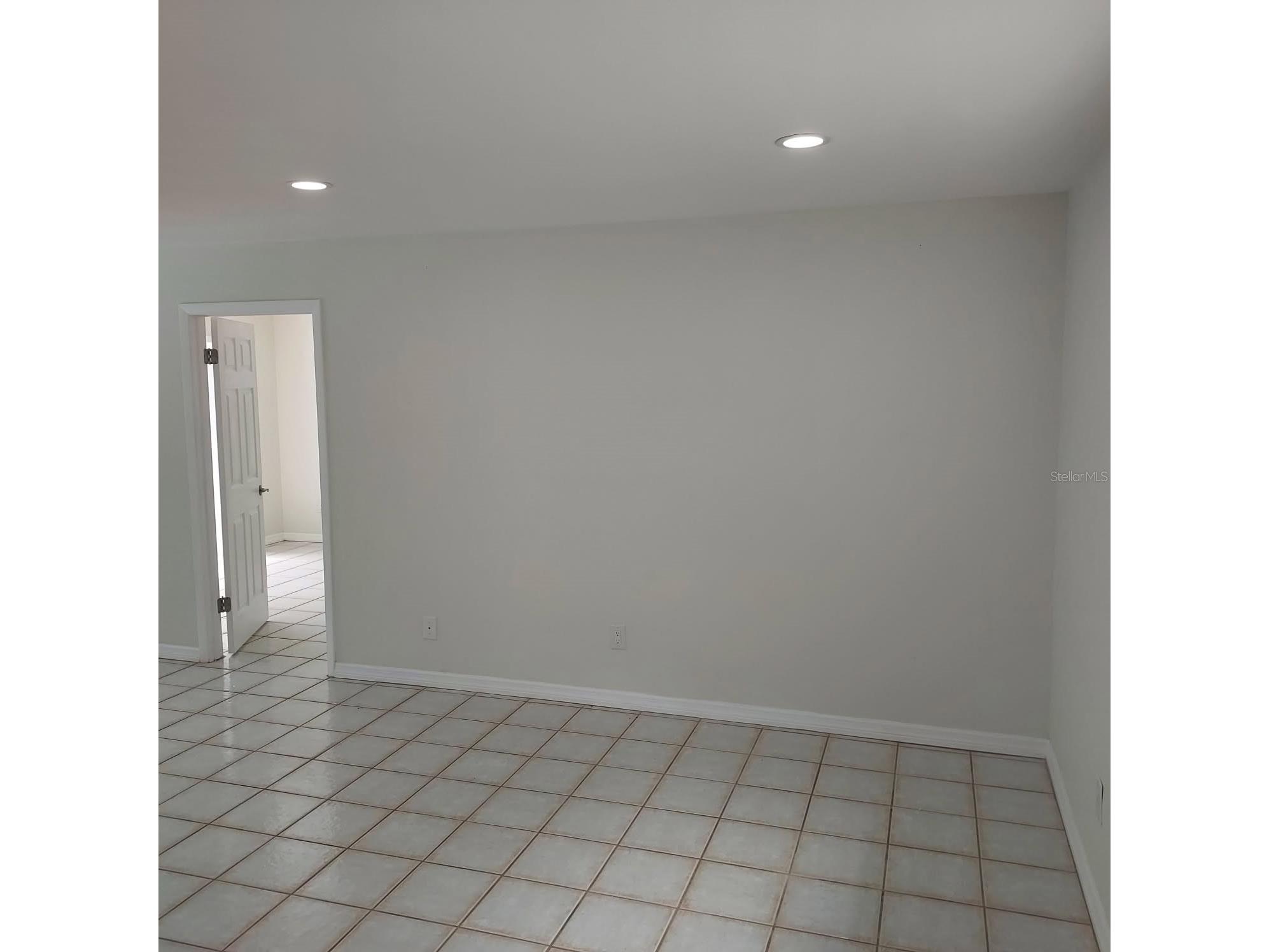 12302 N 27th Street Tampa FL 33612 TB8516938 image9