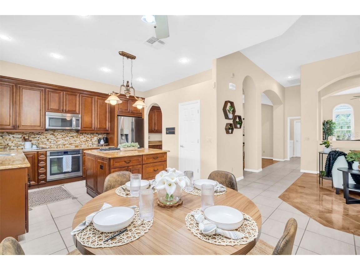 12302 Seabrook Drive Tampa FL 33626 TB8429947 image25