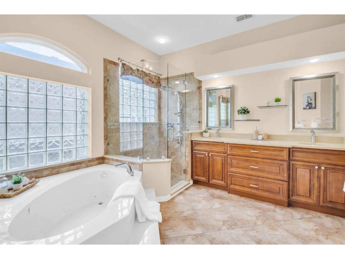 12302 Seabrook Drive Tampa FL 33626 TB8429947 image32