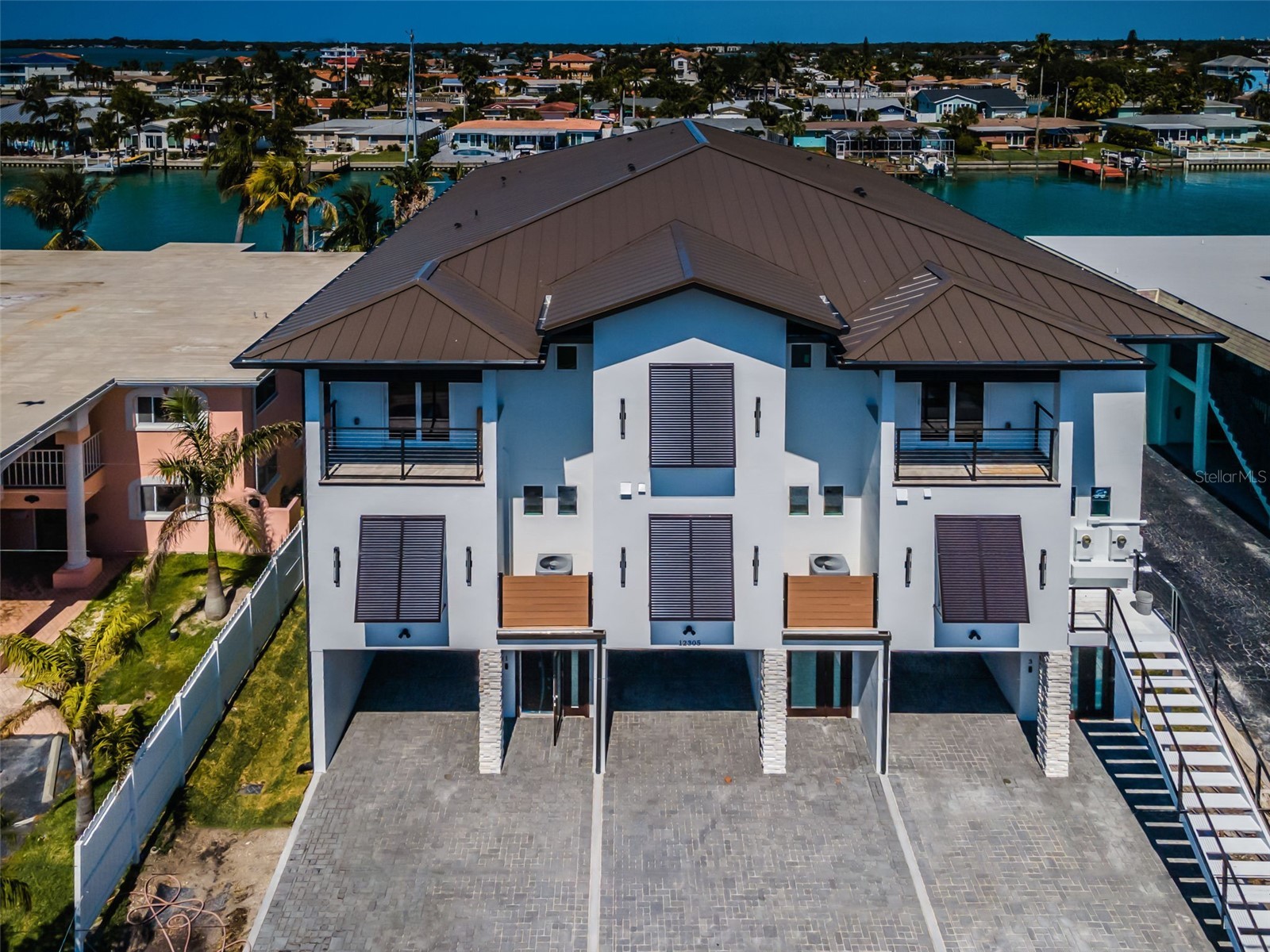 12305 3rd Street E #3 Treasure Island FL 33706 - BOCA CIEGA BAY U8232496 image1