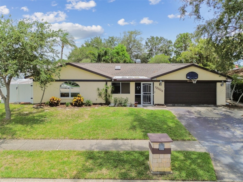12306 91st Terrace Seminole FL 33772 TB8394168 image1
