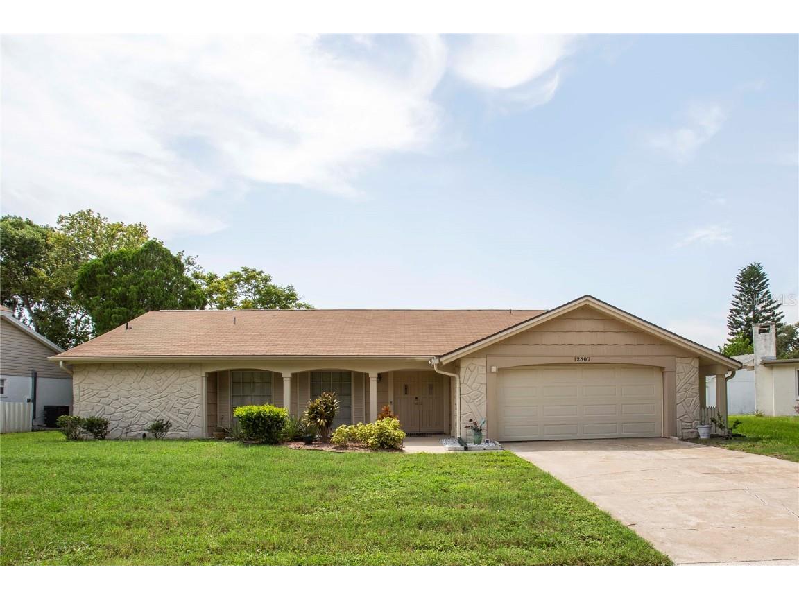 12307 Fieldstone Lane Hudson FL 34667 W7867326 image1