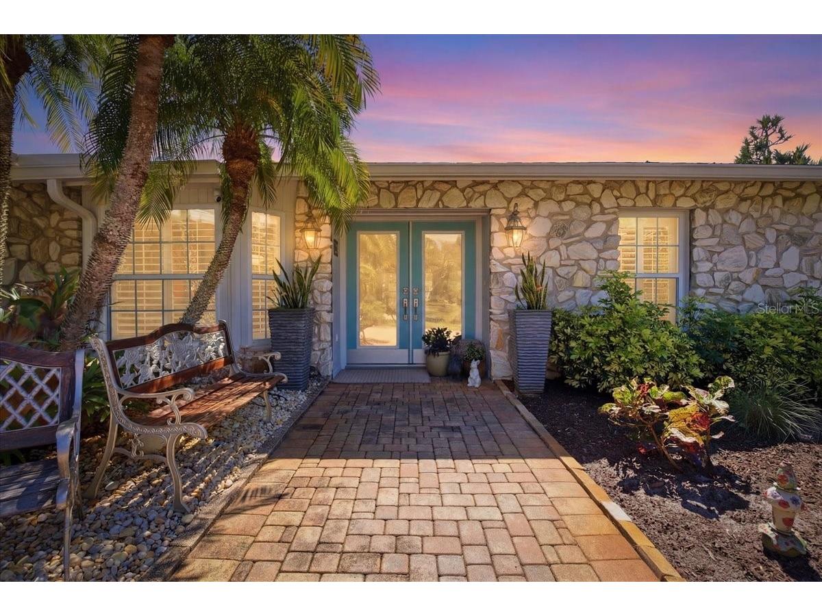 1231 Bayshore Drive Englewood FL 34223 - LEMON BAY/CANAL A4690455 image1