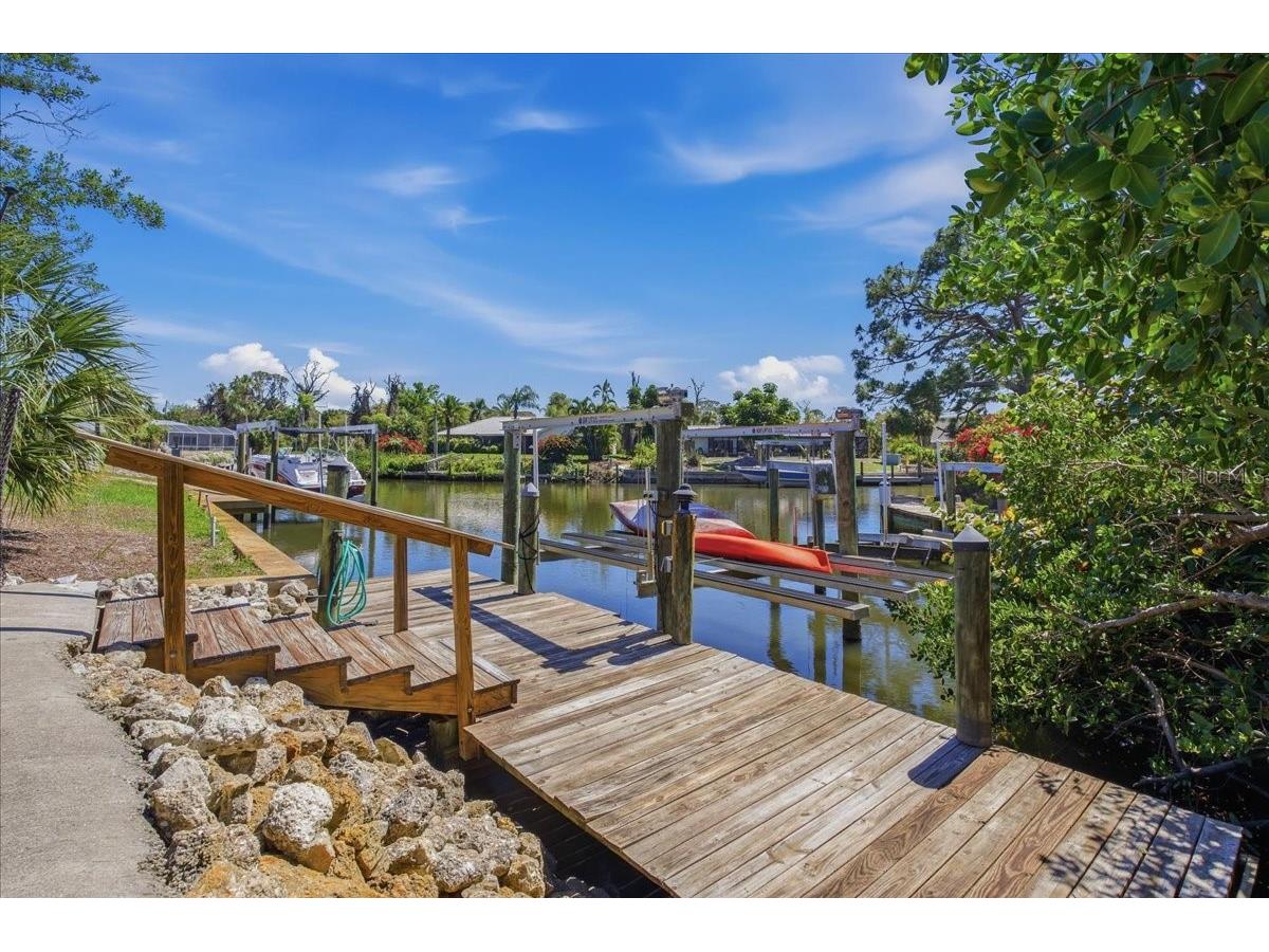 1231 Bayshore Drive Englewood FL 34223 - LEMON BAY/CANAL A4690455 image14