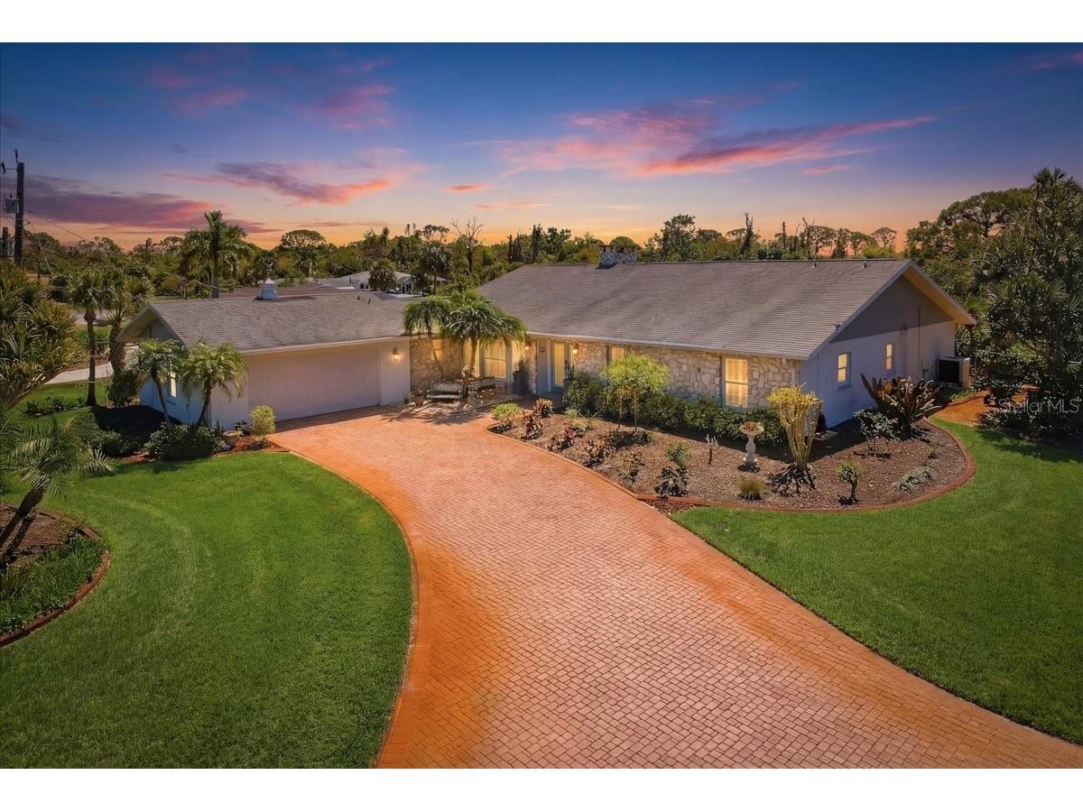 1231 Bayshore Drive Englewood FL 34223 - LEMON BAY/CANAL A4690455 image2