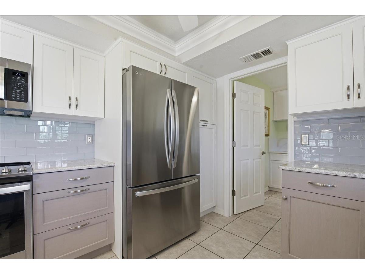 1231 Bayshore Drive Englewood FL 34223 - LEMON BAY/CANAL A4690455 image27