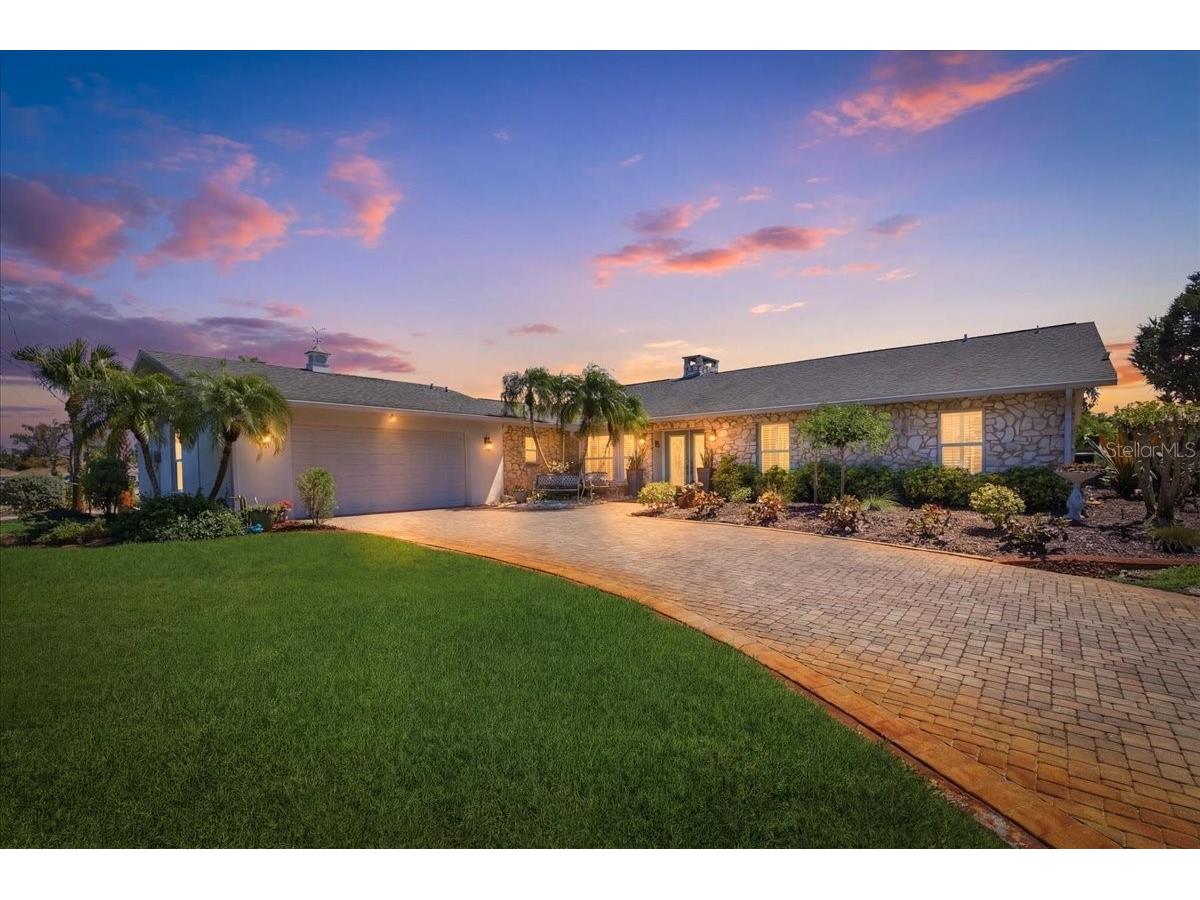 1231 Bayshore Drive Englewood FL 34223 - LEMON BAY/CANAL A4690455 image3