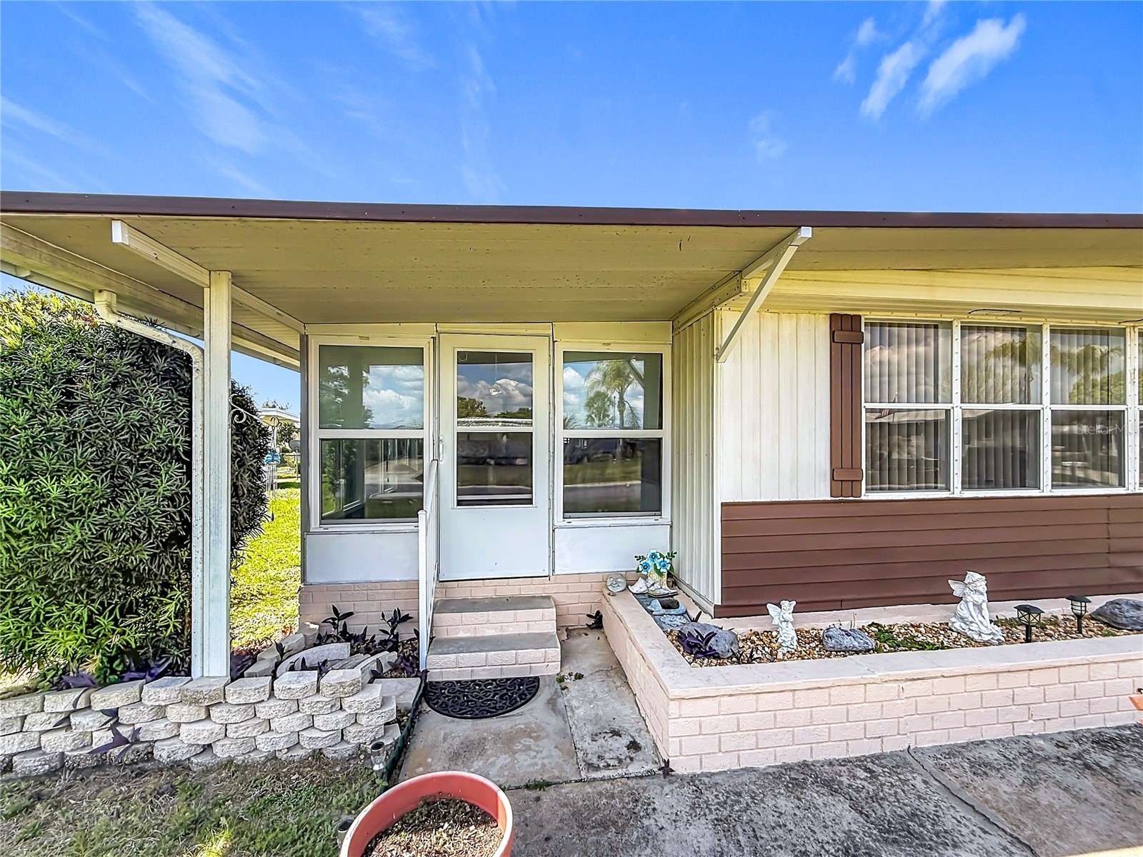 1231 Elkhart Circle Tavares FL 32778 - Lake Frances G5110520 image2