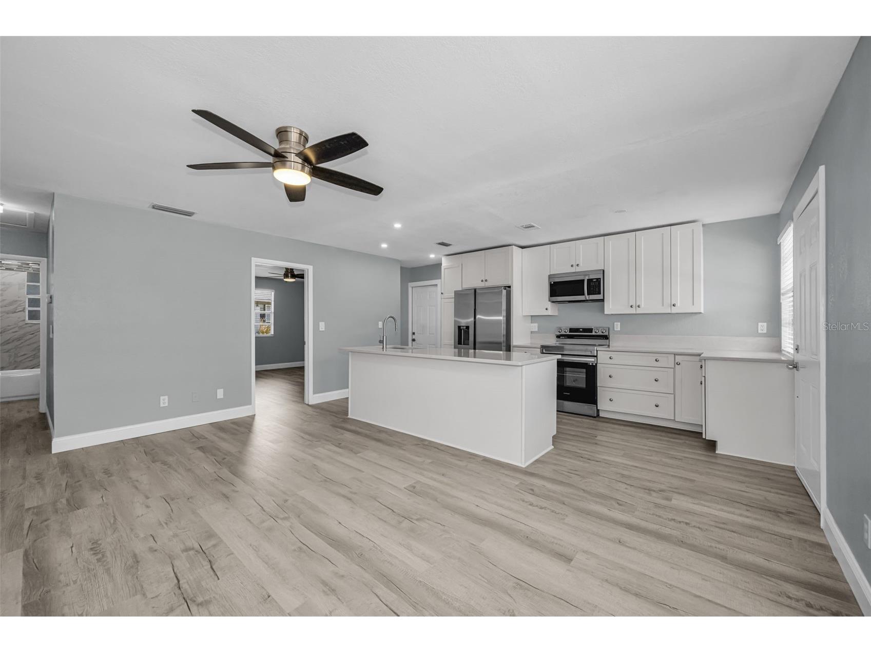 1231 Illinois Avenue Palm Harbor FL 34683 TB8503172 image2