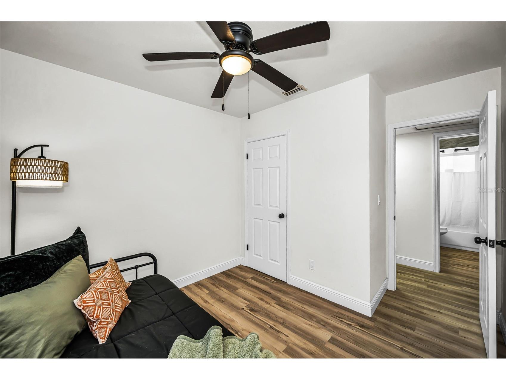 1231 Little John Lane Dunedin FL 34698 TB8525323 image18