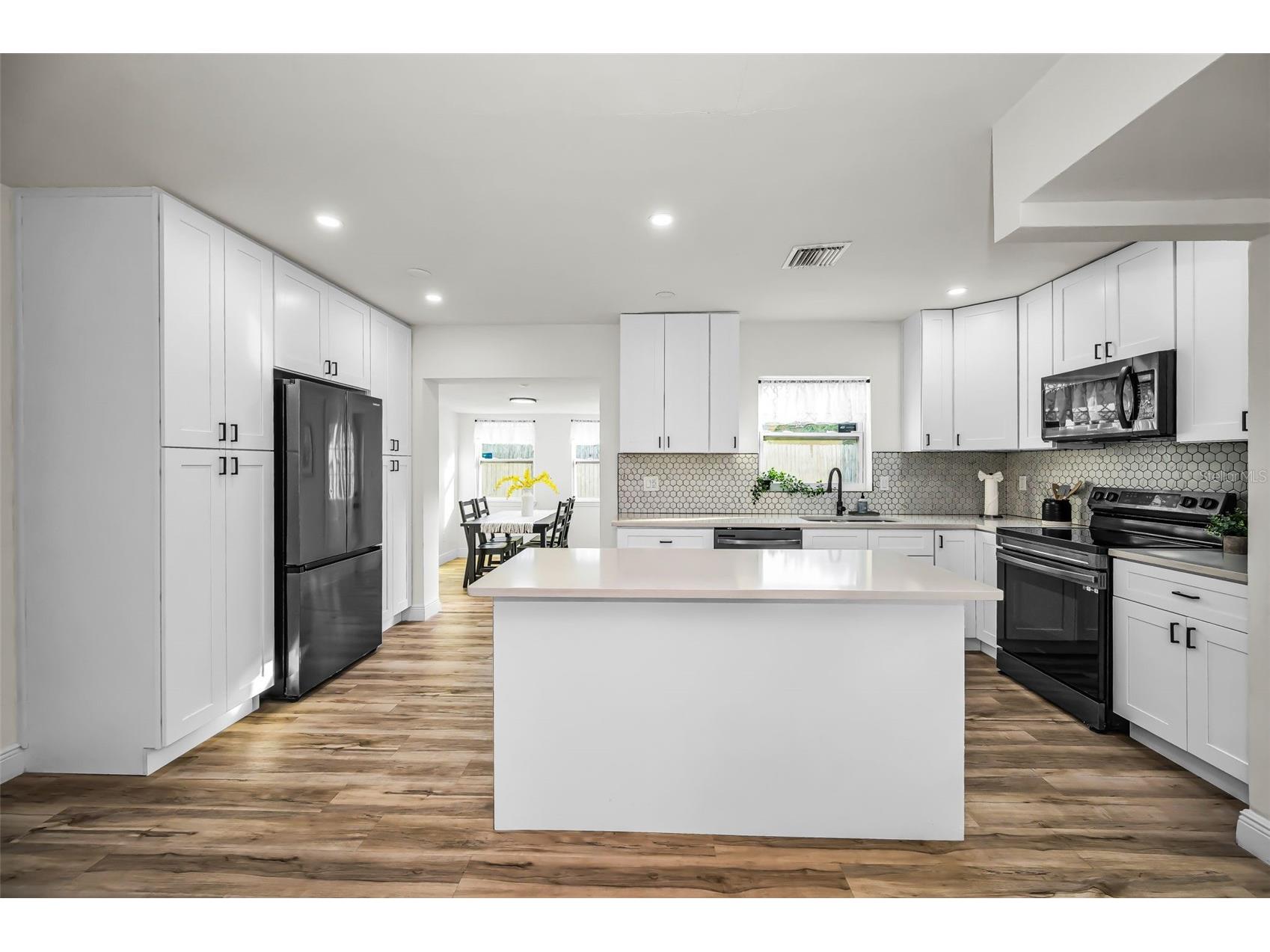1231 Little John Lane Dunedin FL 34698 TB8525323 image6