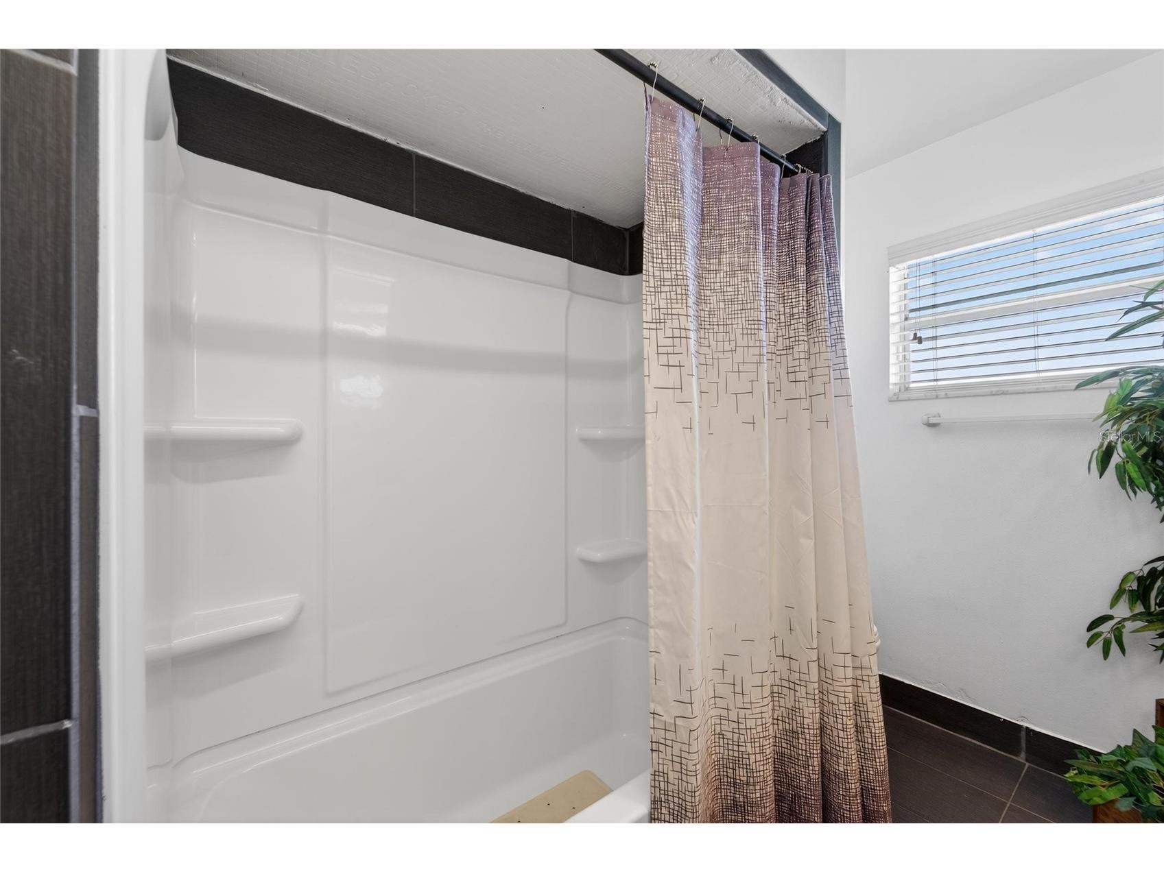 1231 Newport Avenue Lakeland FL 33801 TB8474211 image18