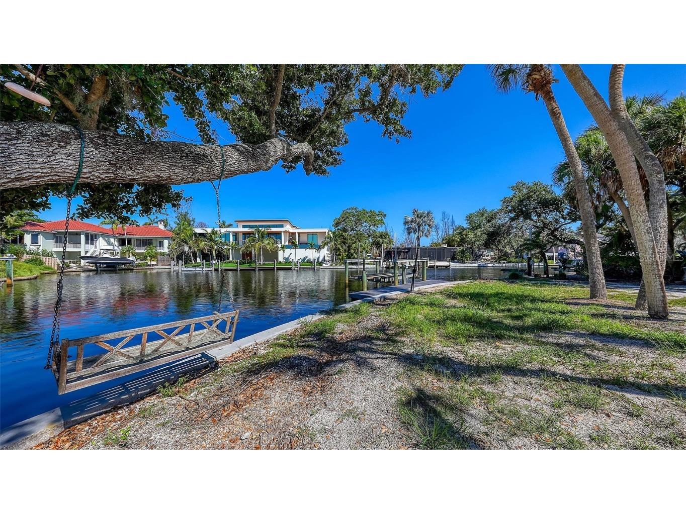 1231 Starboard Lane Sarasota FL 34242 - LITTLE SARASOTA BAY ICW A4655743 image3