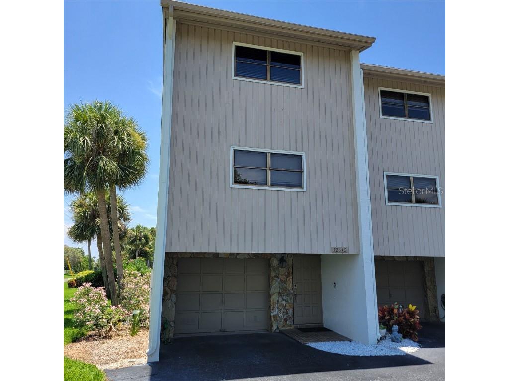 12310 Capri Circle N Treasure Island FL 33706 T3456504 image1