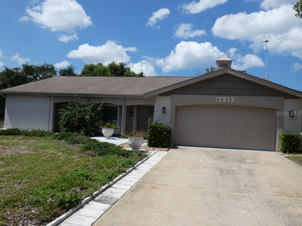12313 Larkinwood Lane Hudson FL 34667 W7867383 image1