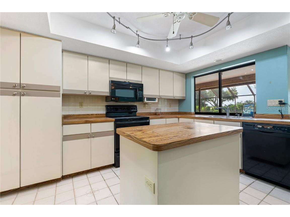 12313 SW Kingsway Circle Lake Suzy FL 34269 C7512768 image28