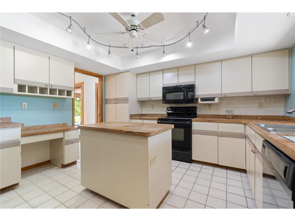 12313 SW Kingsway Circle Lake Suzy FL 34269 C7512768 image29