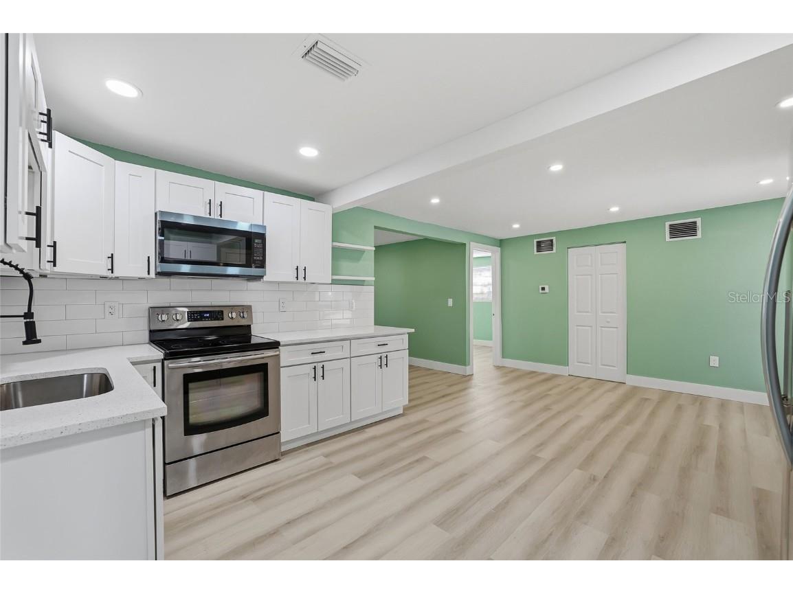 12313 Taliaferro Avenue Tampa FL 33612 TB8457143 image14