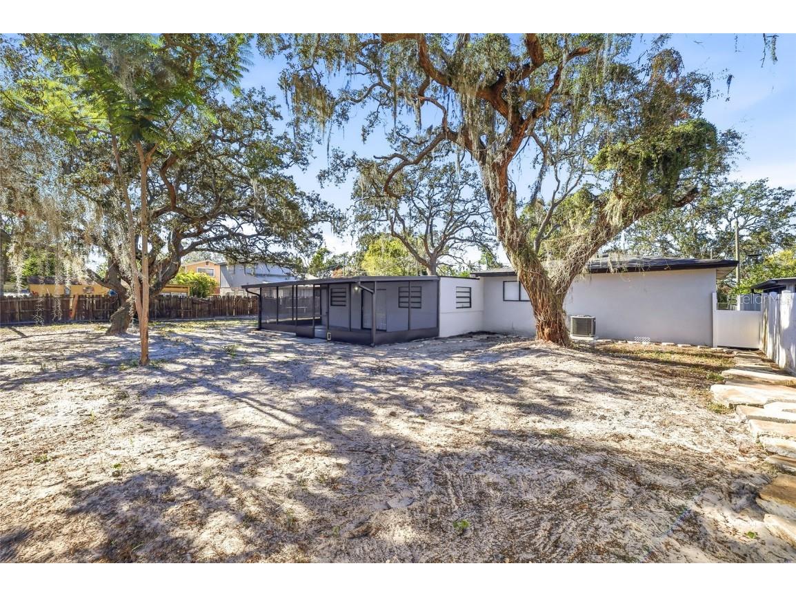 12313 Taliaferro Avenue Tampa FL 33612 TB8457143 image41