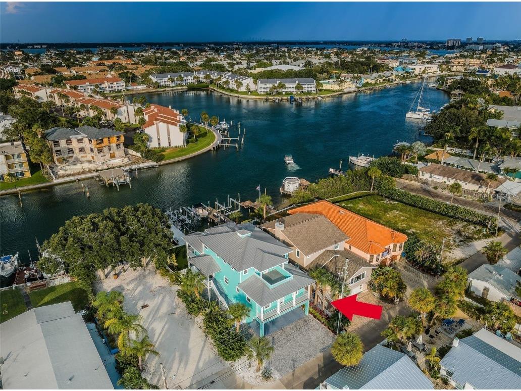 12316 Lagoon Lane Treasure Island FL 33706 - BOCA CIEGA BAY U8208926 image1
