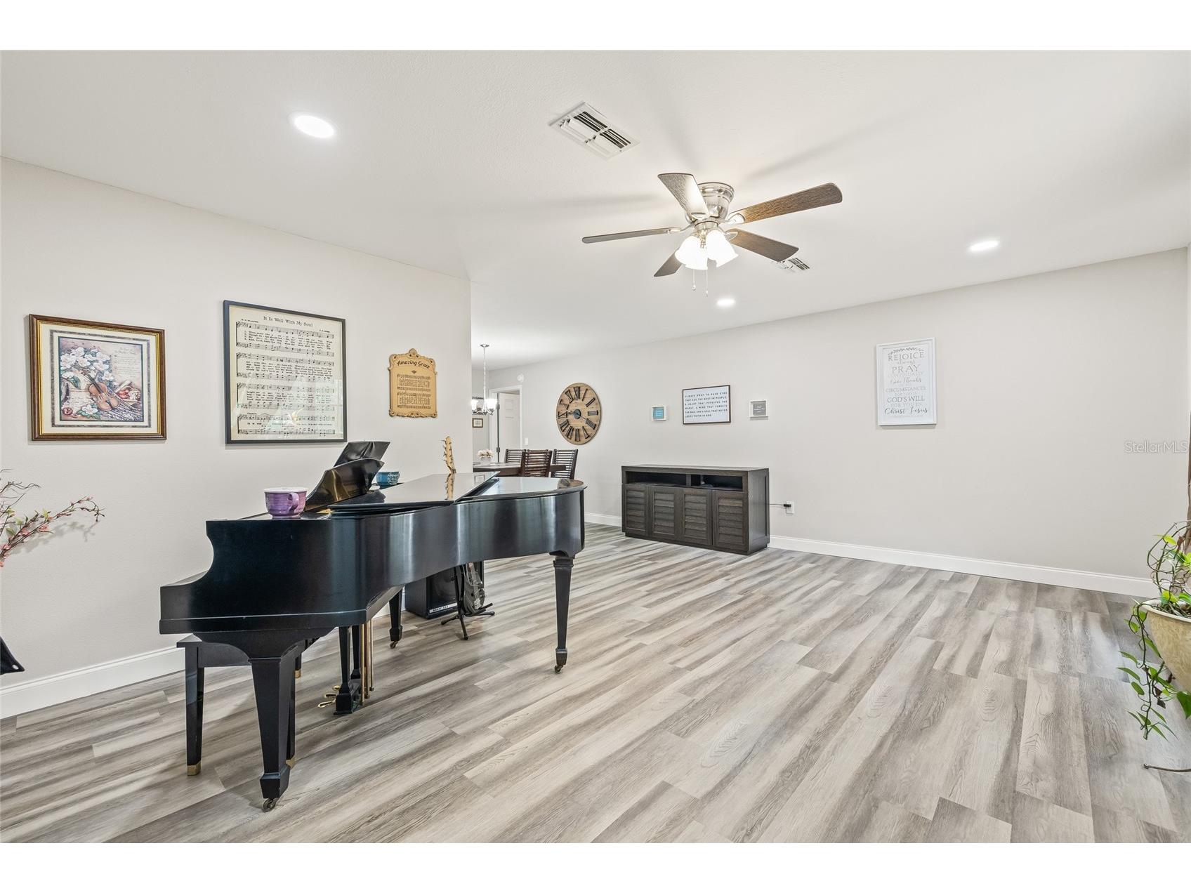 1232 Barranca Avenue Spring Hill FL 34609 TB8484503 image11