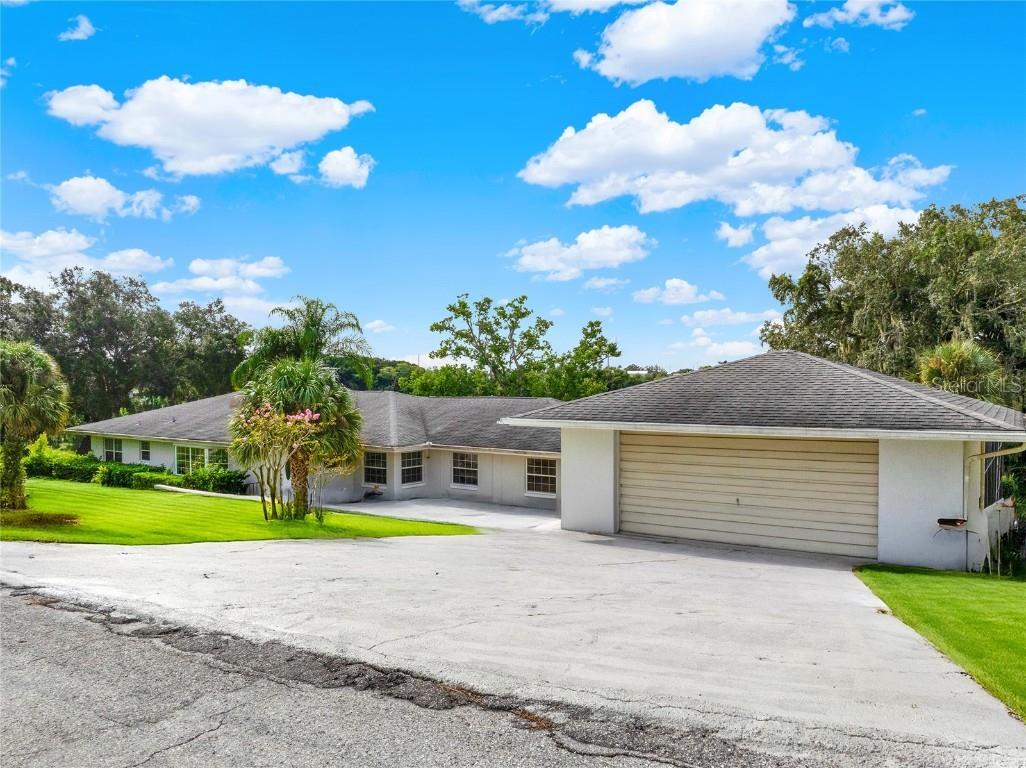 1232 Lakeview Drive Eustis FL 32726 - LAKE LOUISE S5112344 image1