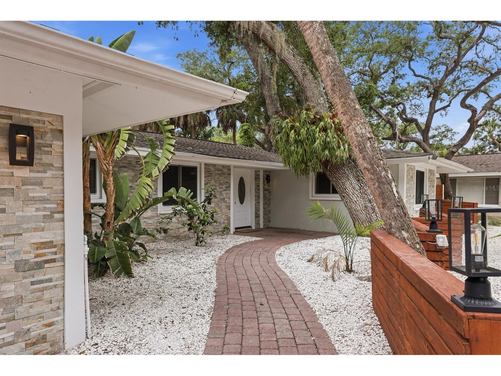 1232 Northport Drive Sarasota FL 34242 TB8519681 image1