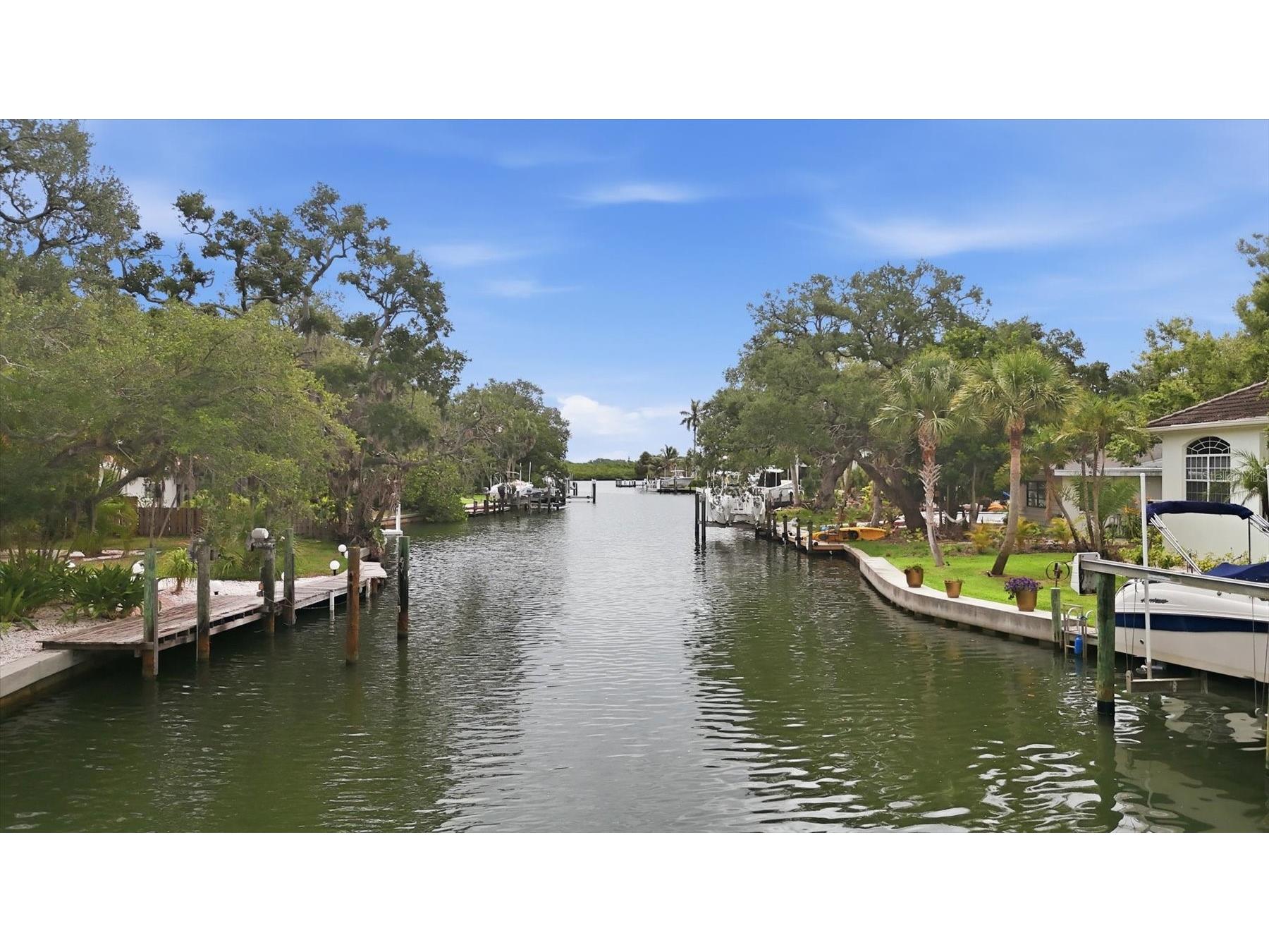 1232 Northport Drive Sarasota FL 34242 TB8519681 image26
