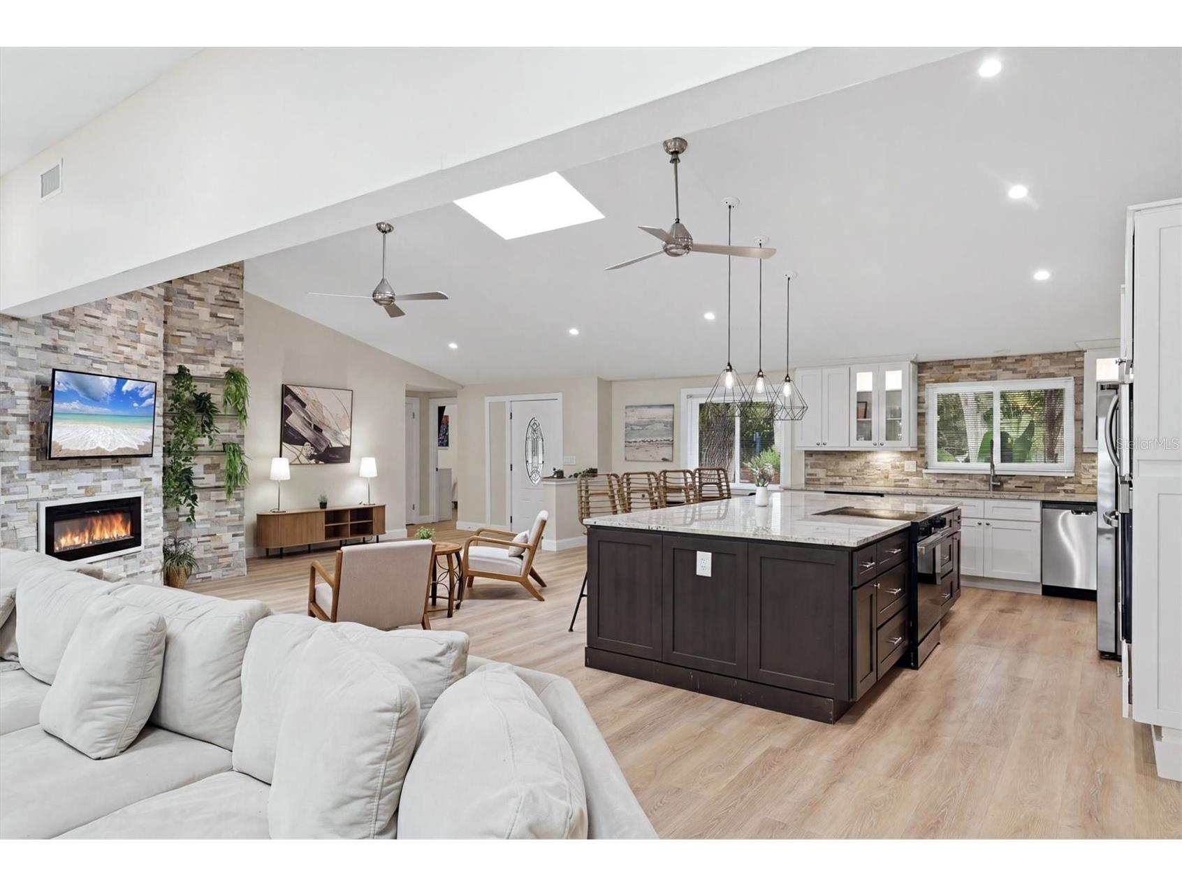 1232 Northport Drive Sarasota FL 34242 TB8519681 image5