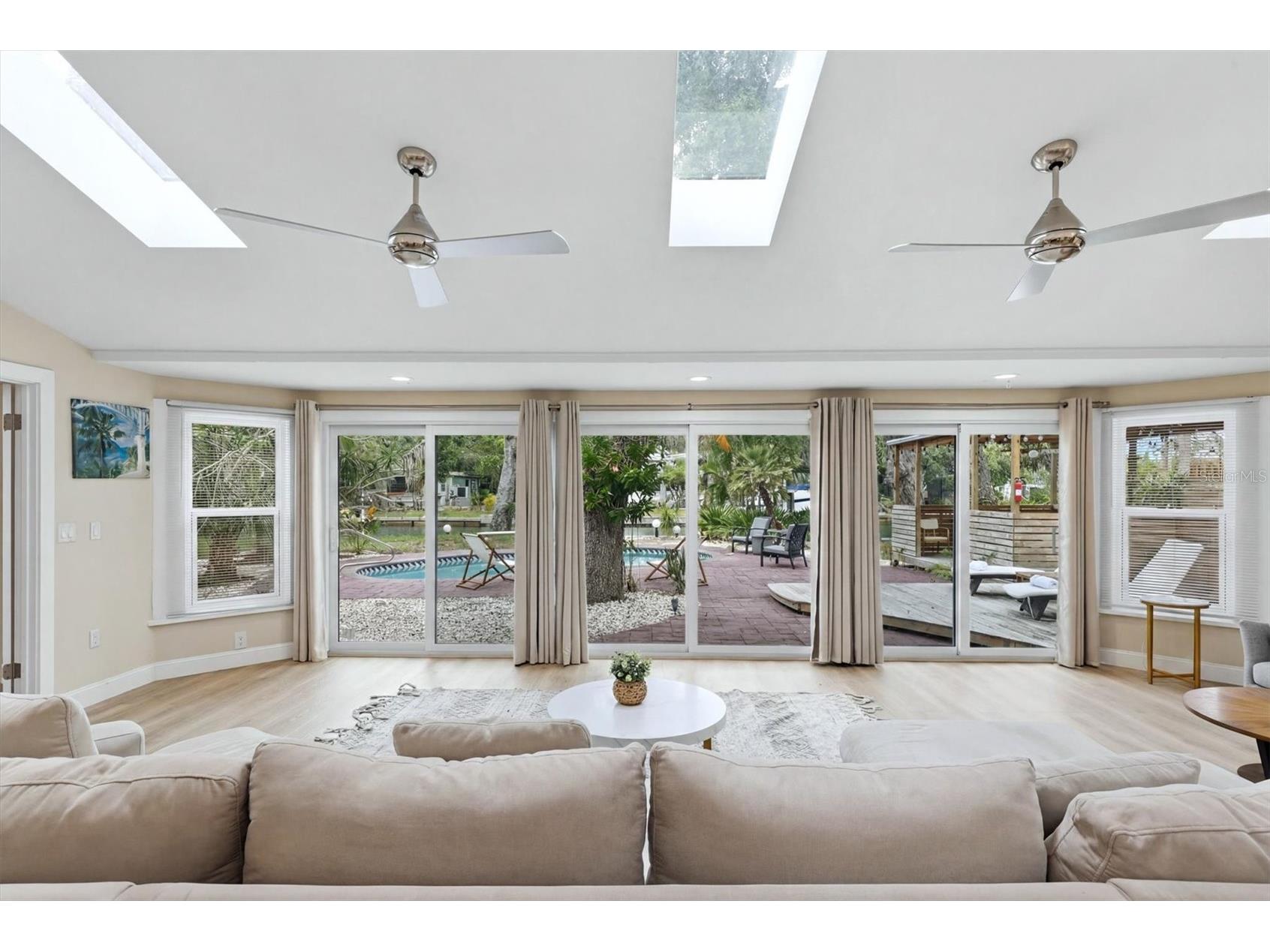 1232 Northport Drive Sarasota FL 34242 TB8519681 image9