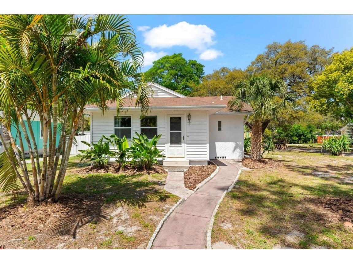 1232 Sedeeva Circle S Clearwater FL 33755 TB8371746 image1