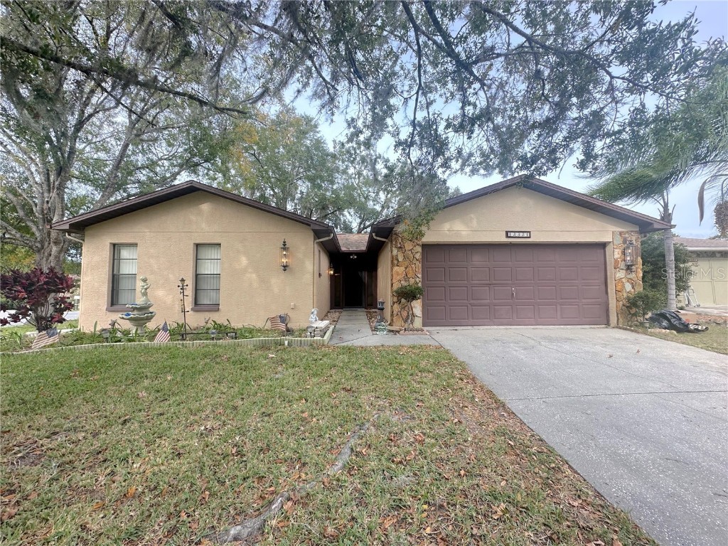 12321 Golden Oak Circle Hudson FL 34669 W7860370 image1