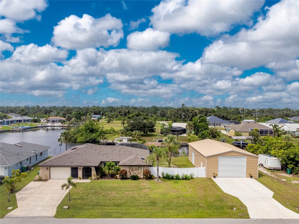 12322 Kneeland Terrace Port Charlotte FL 33981 - BUCCUS WATERWAY D6132345 image1