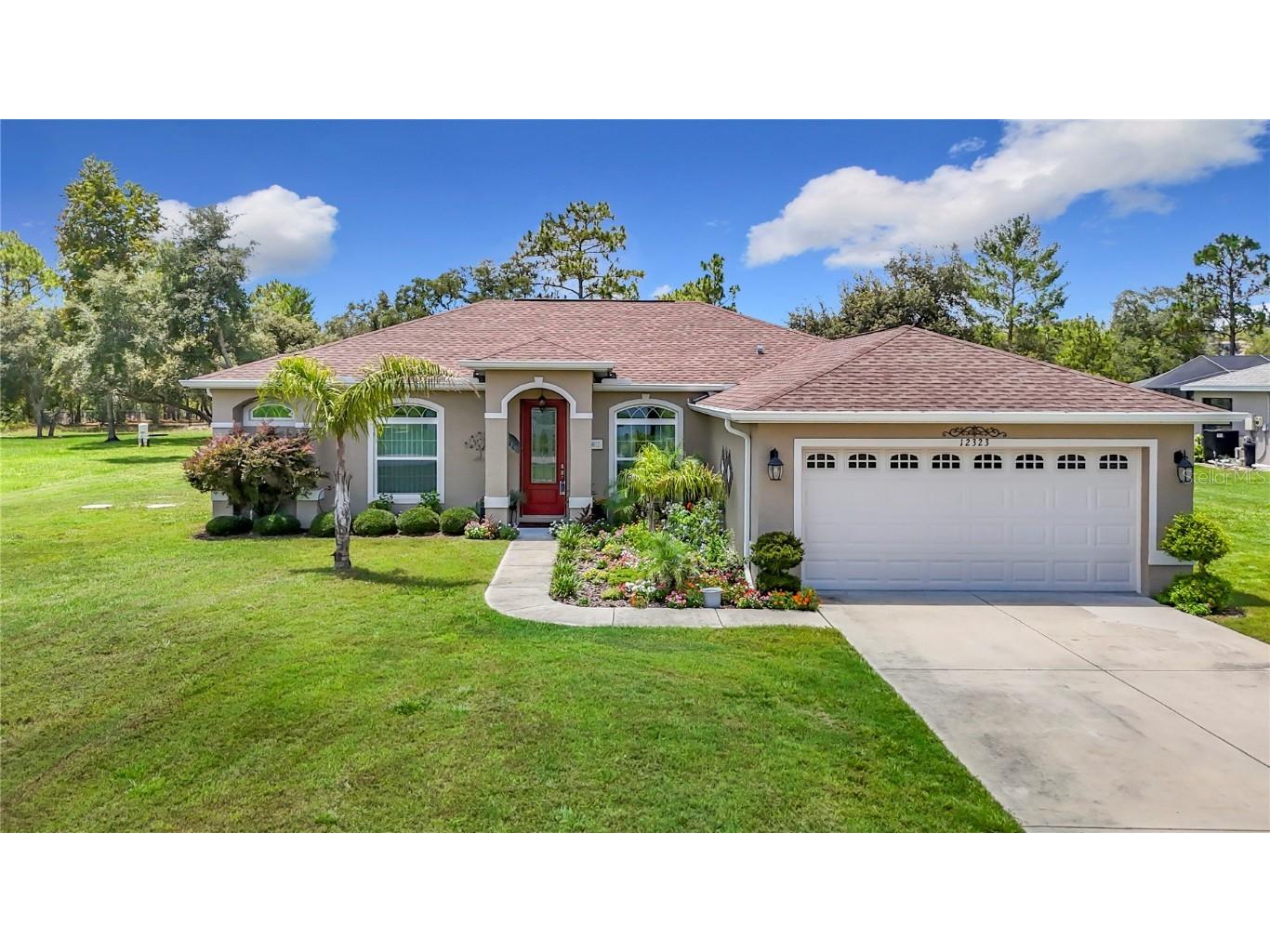 12323 House Finch Weeki Wachee FL 34614 W7876393 image1