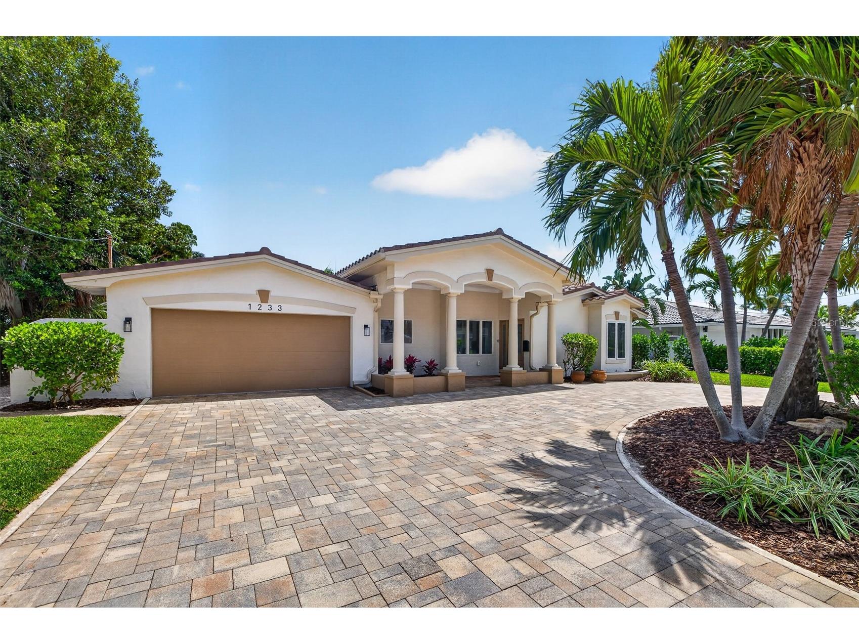 1233 Eden Isle Drive NE Saint Petersburg FL 33704 - TAMPA BAY - SMACKS BAYOU TB8498595 image12