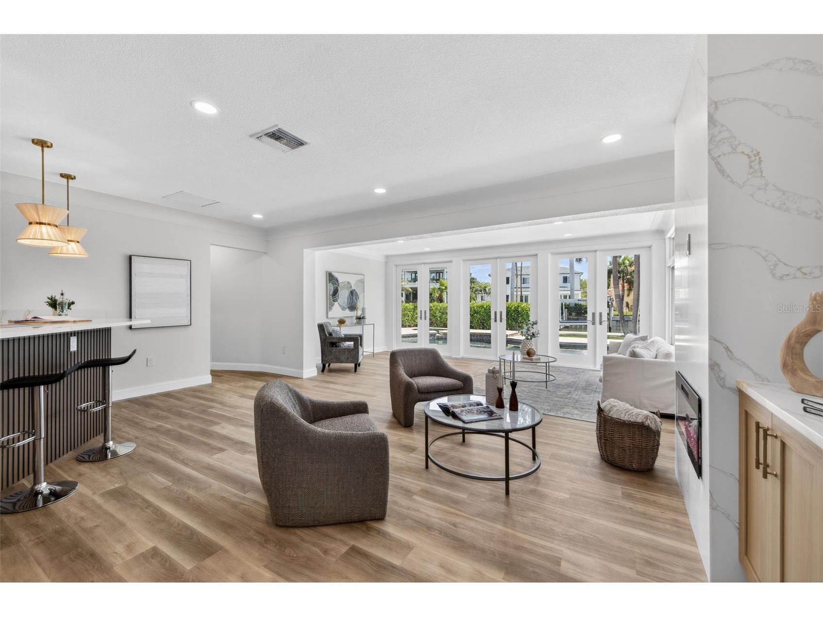 1233 Eden Isle Drive NE Saint Petersburg FL 33704 - TAMPA BAY - SMACKS BAYOU TB8498595 image17