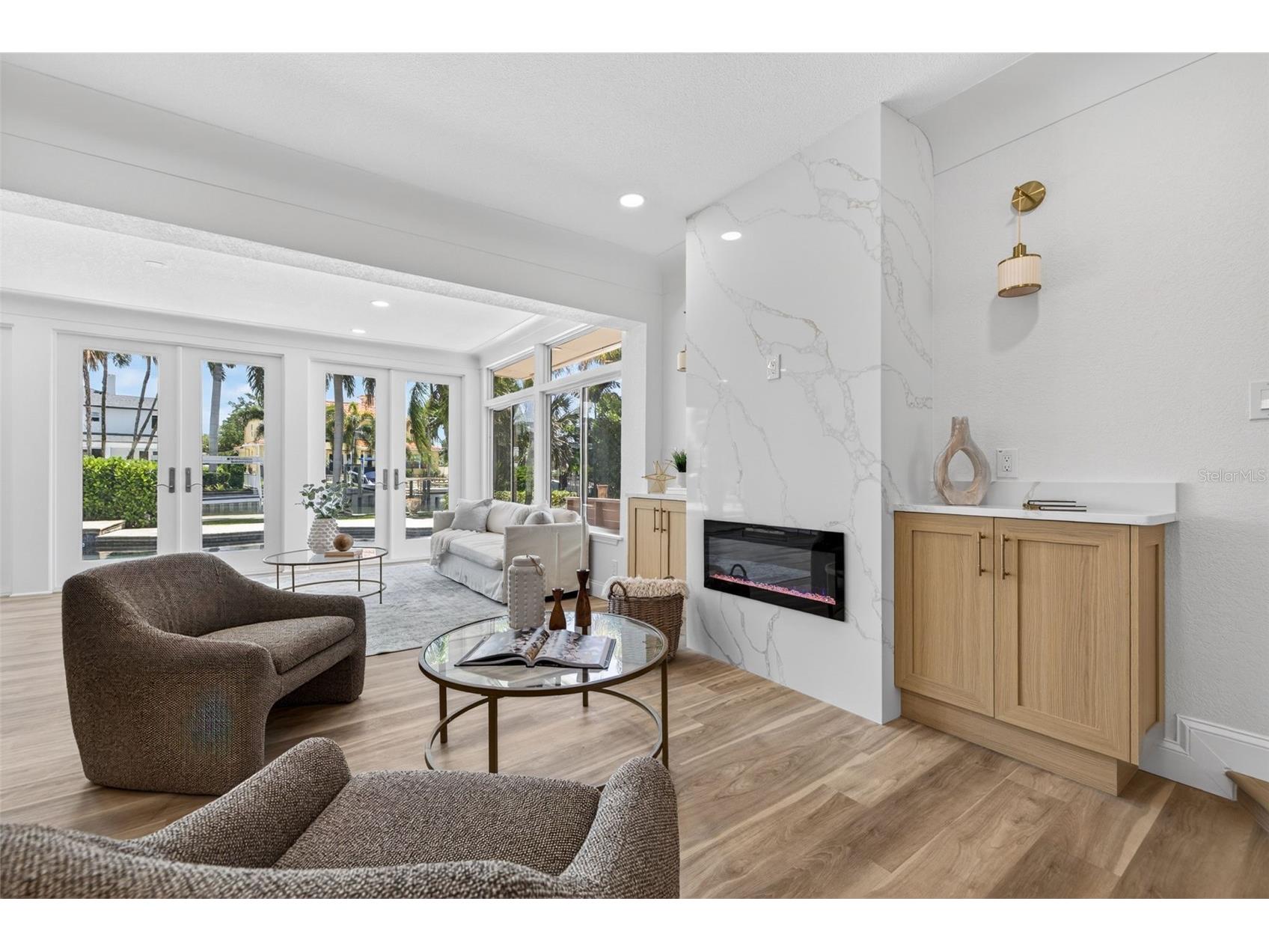 1233 Eden Isle Drive NE Saint Petersburg FL 33704 - TAMPA BAY - SMACKS BAYOU TB8498595 image18