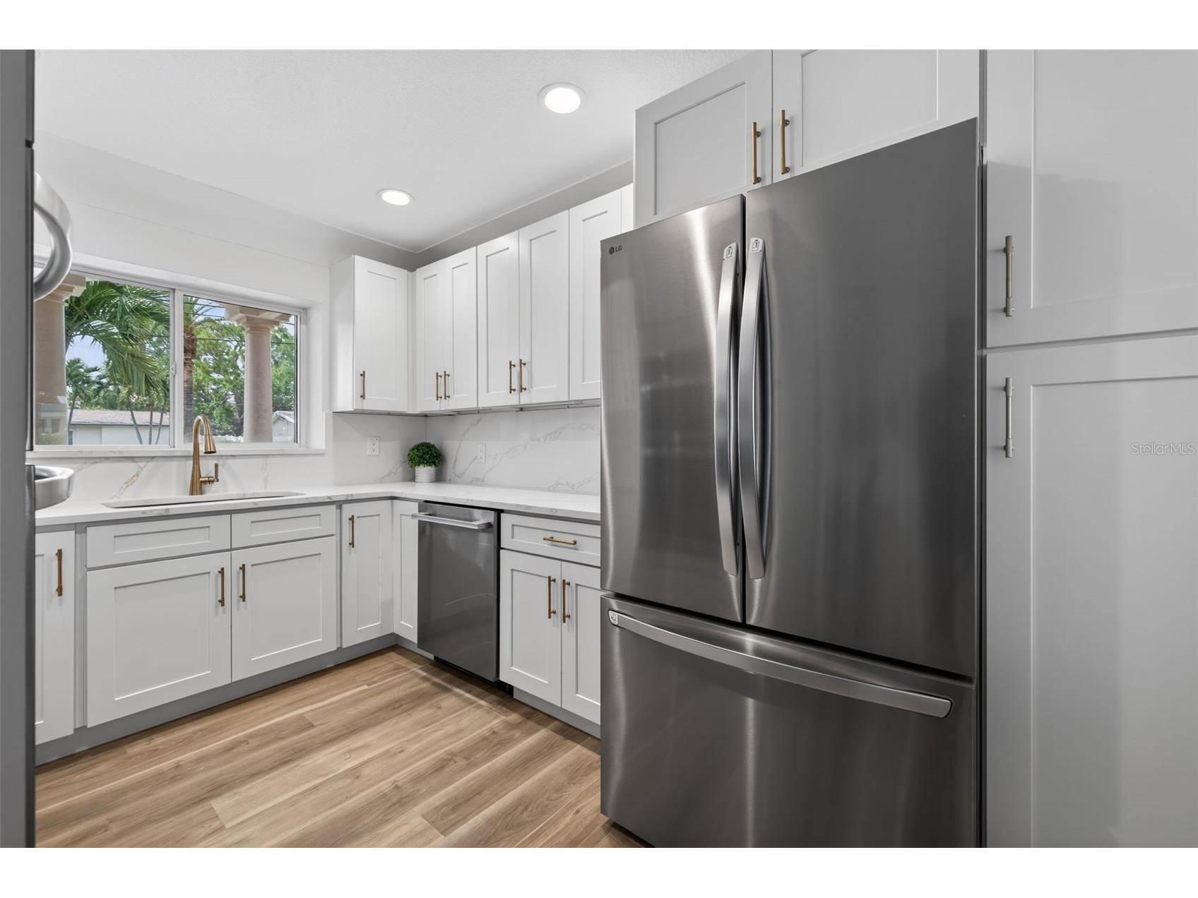 1233 Eden Isle Drive NE Saint Petersburg FL 33704 - TAMPA BAY - SMACKS BAYOU TB8498595 image26