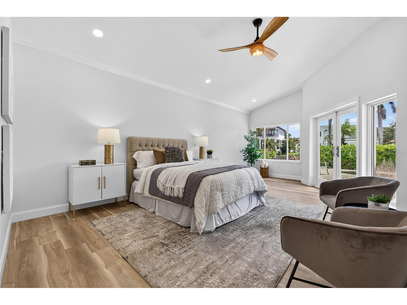 1233 Eden Isle Drive NE Saint Petersburg FL 33704 - TAMPA BAY - SMACKS BAYOU TB8498595 image30