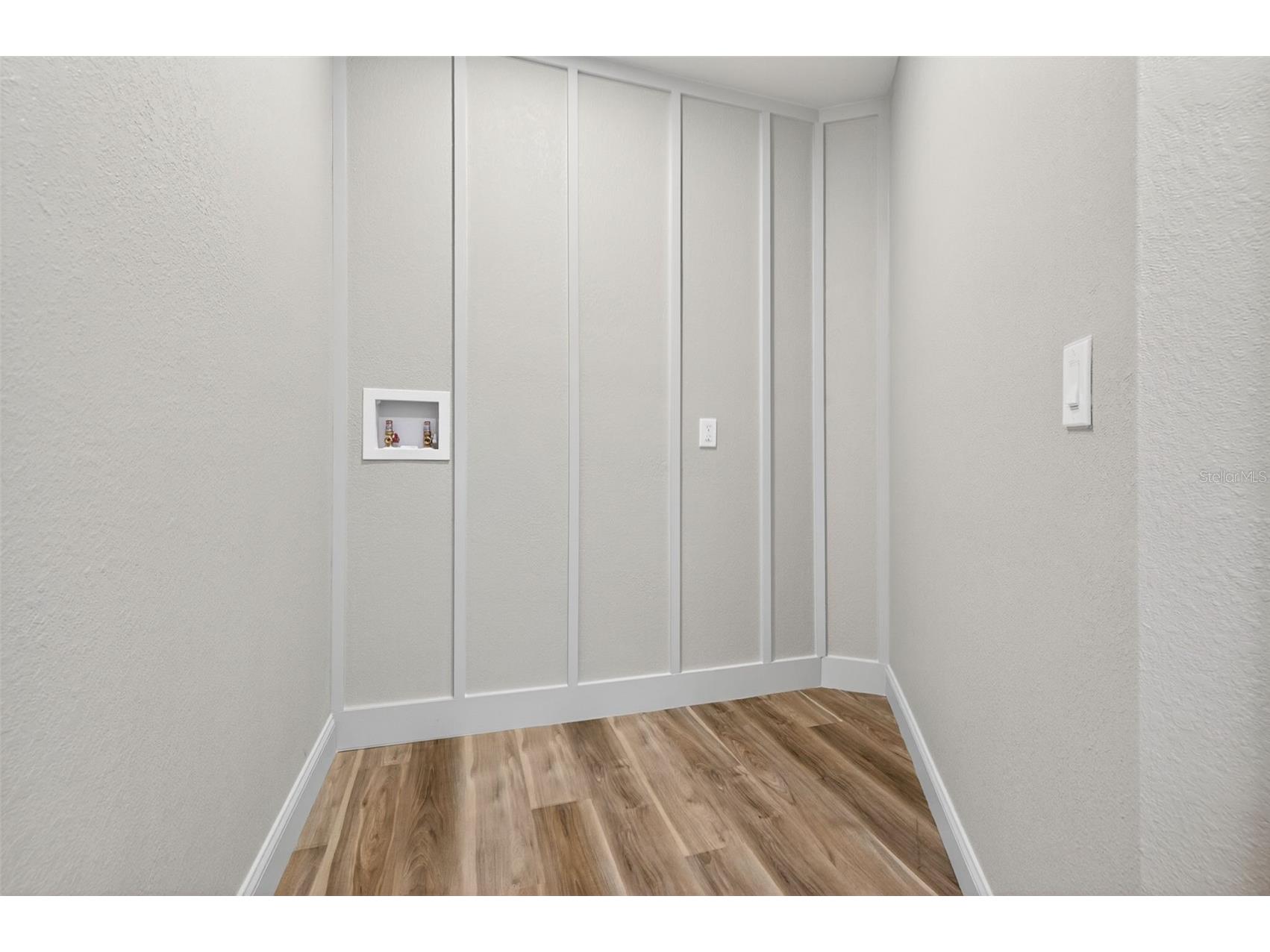 1233 Eden Isle Drive NE Saint Petersburg FL 33704 - TAMPA BAY - SMACKS BAYOU TB8498595 image37