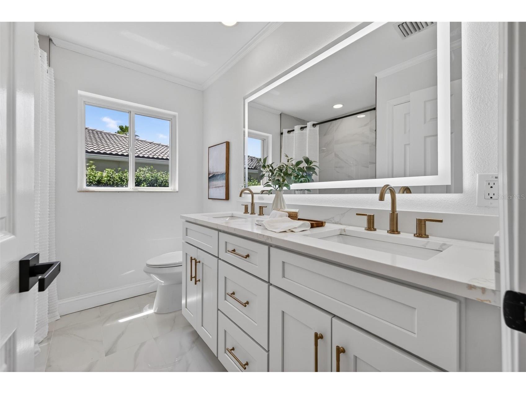 1233 Eden Isle Drive NE Saint Petersburg FL 33704 - TAMPA BAY - SMACKS BAYOU TB8498595 image39