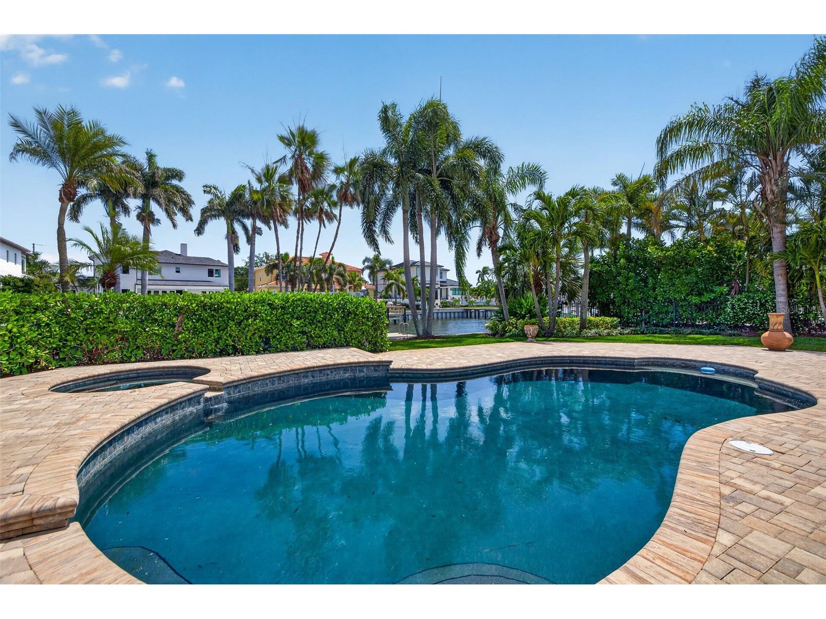 1233 Eden Isle Drive NE Saint Petersburg FL 33704 - TAMPA BAY - SMACKS BAYOU TB8498595 image44