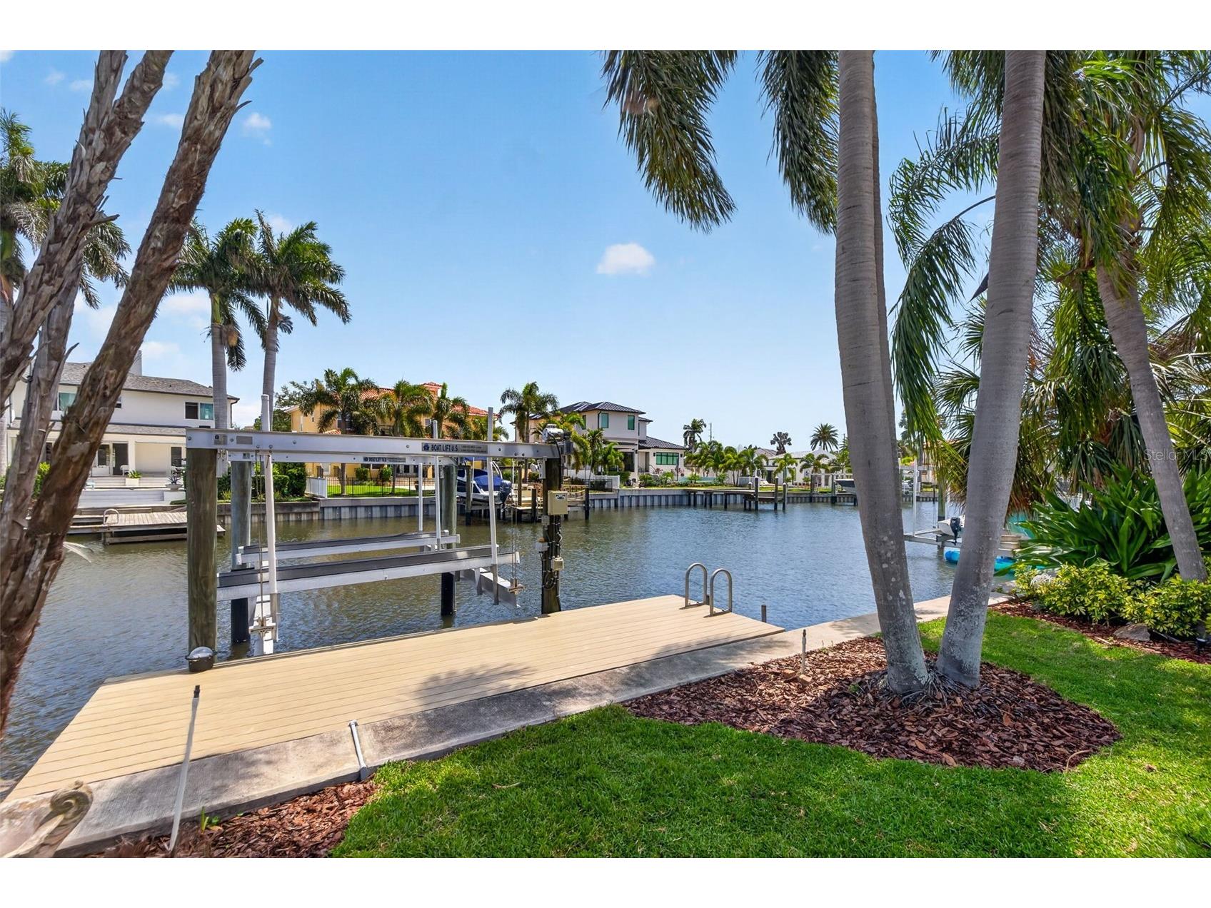 1233 Eden Isle Drive NE Saint Petersburg FL 33704 - TAMPA BAY - SMACKS BAYOU TB8498595 image47